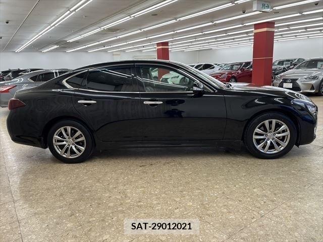 Nissan FUGA 2015-04 215617-3
