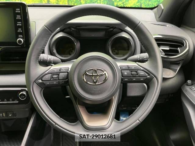 Toyota YARIS 2022-06 340195-11