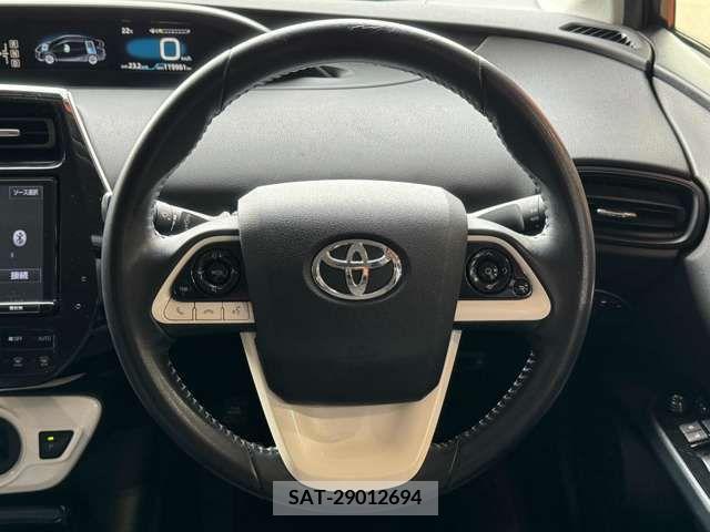 Toyota PRIUS 2017-05 322382-19