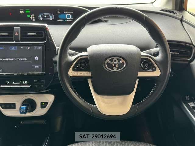 Toyota PRIUS 2017-05 322382-18