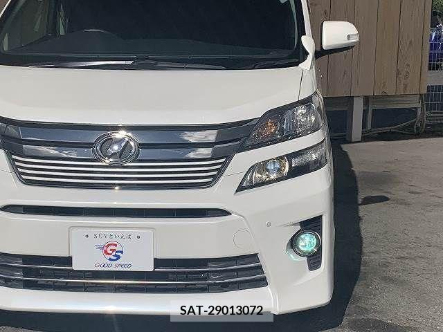 Toyota VELLFIRE 2013-06 213912-9
