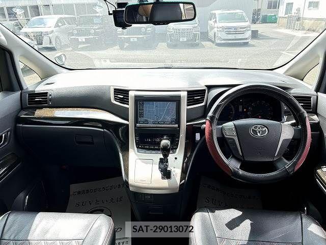 Toyota VELLFIRE 2013-06 213912-1