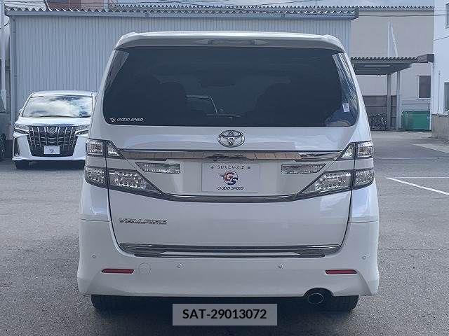 Toyota VELLFIRE 2013-06 213912-18