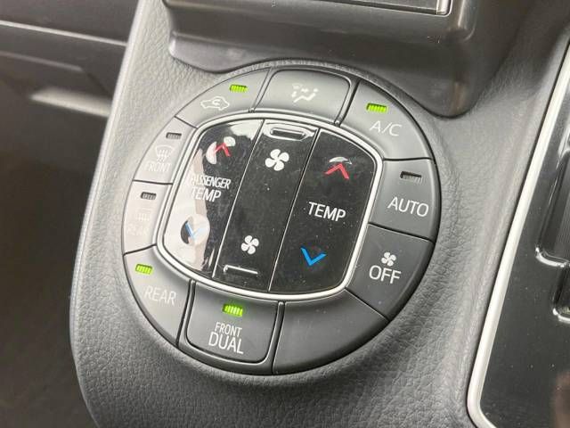 Toyota VOXY 2014-11 27130-6