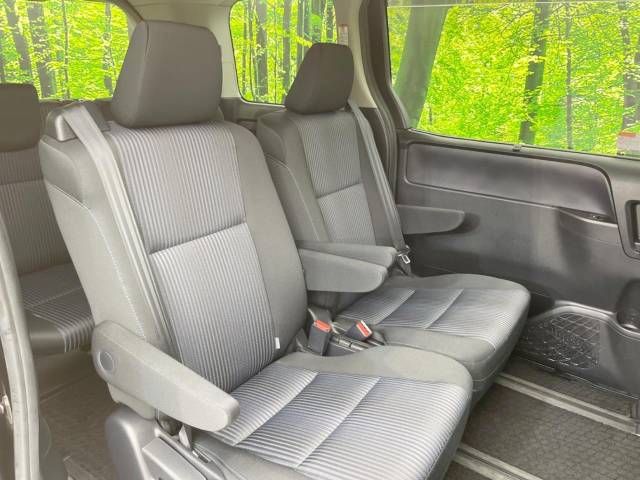 Toyota VOXY 2014-11 27130-12