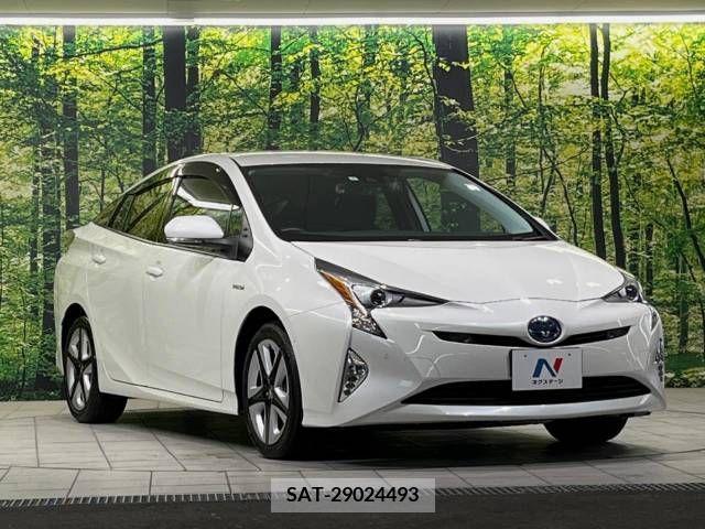 Toyota PRIUS 2017-07 322394-16