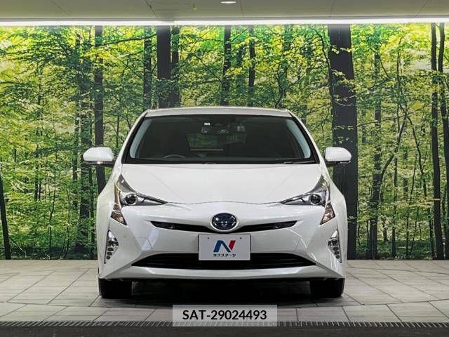 Toyota PRIUS 2017-07 322394-14