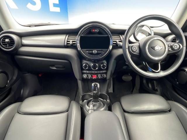 Bmw MINI 2018-09 180607-1