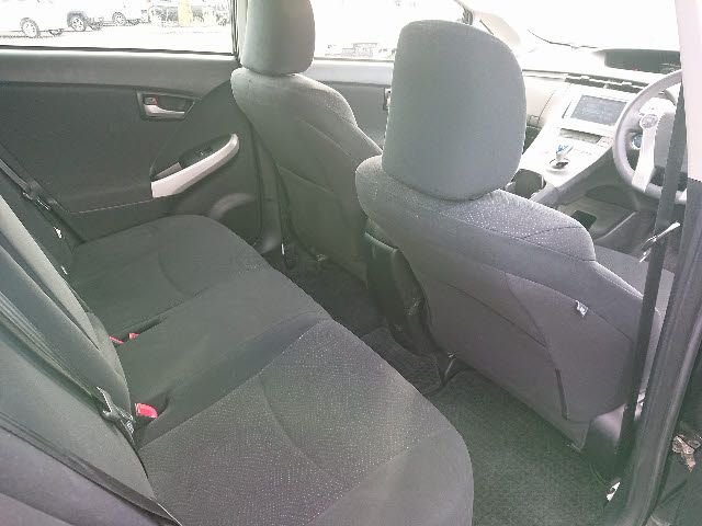 Toyota PRIUS 2013-03 187699-3