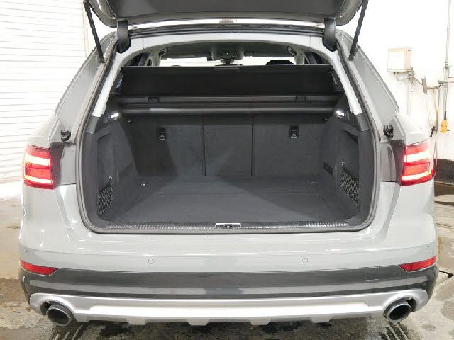 Audi A4 2019-02 2946-16