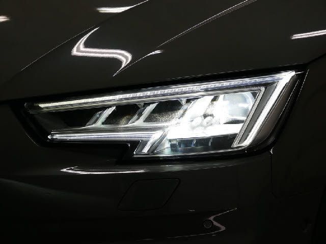Audi A4 2019-02 2946-12