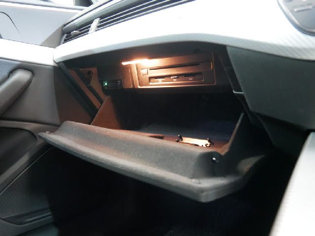 Audi A4 2019-02 2946-26