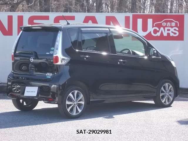 Nissan DAYZ 2013-06 225107-1