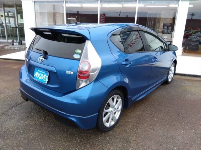 Toyota AQUA 2012-07 8416-1