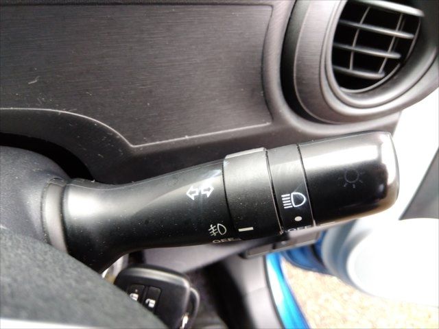 Toyota AQUA 2012-07 8416-19