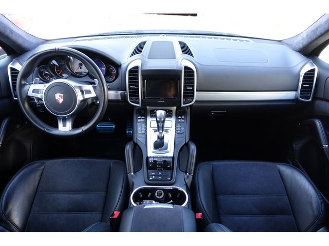 Porsche CAYENNE 2013-07 3991-19