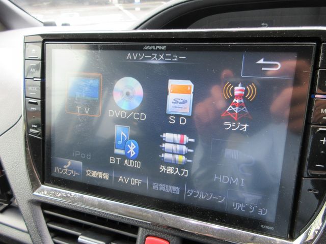 Toyota VOXY 2014-10 192754-17
