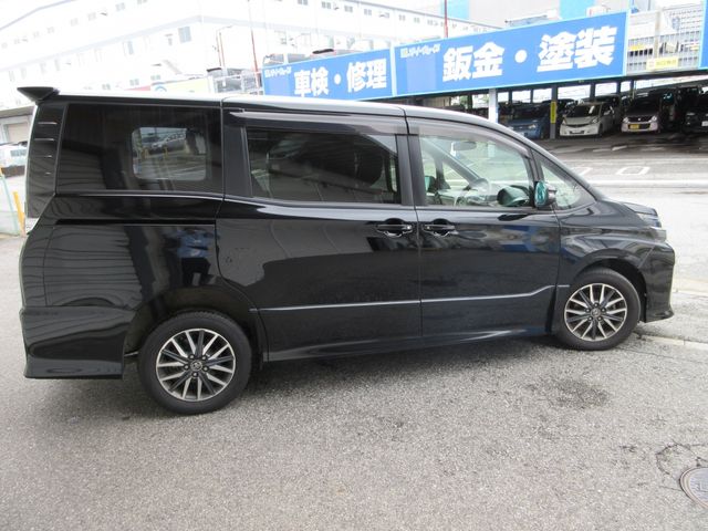 Toyota VOXY 2014-10 192754-10
