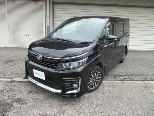 Toyota VOXY 2014-10 192754-1