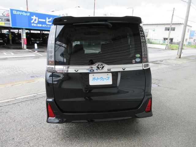 Toyota VOXY 2014-10 192754-6