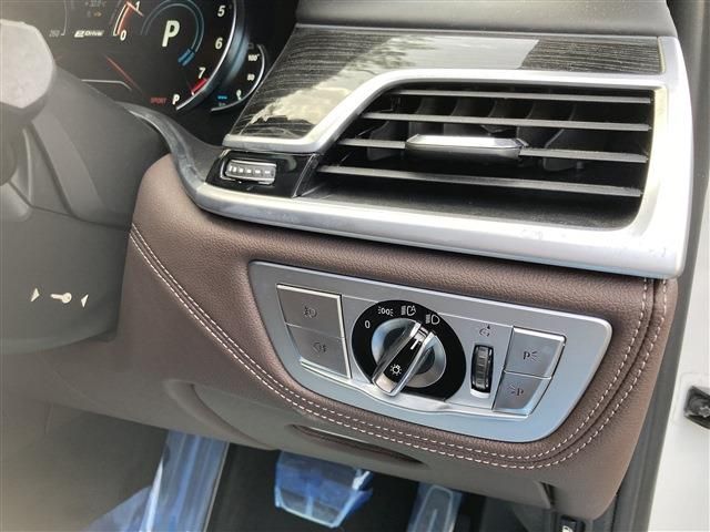 Bmw 7 SERIES 2018-06 9619-19