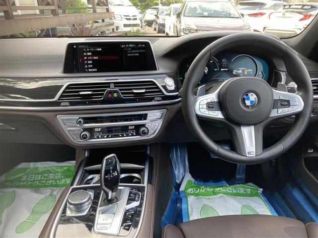 Bmw 7 SERIES 2018-06 9619-11