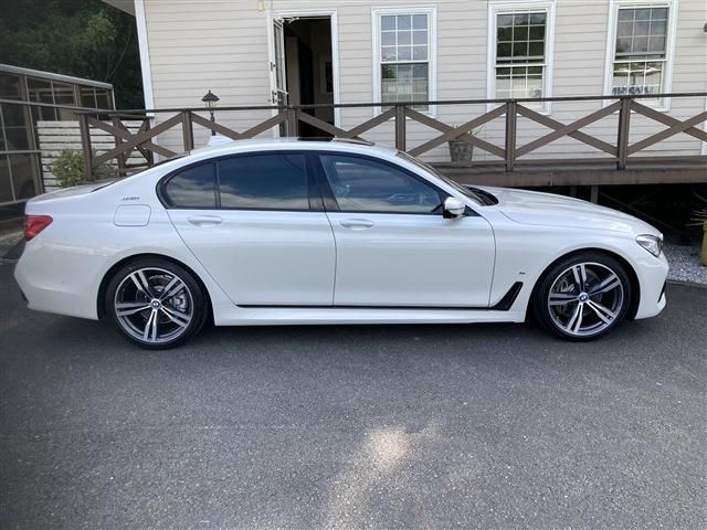 Bmw 7 SERIES 2018-06 9619-3