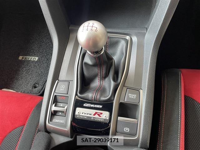 Honda CIVIC 2018-03 357941-13
