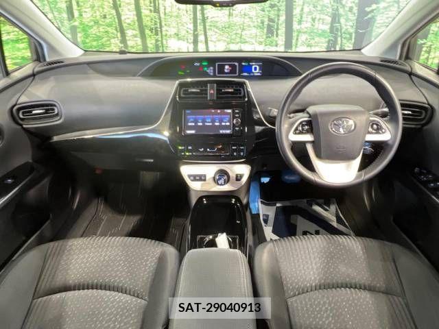 Toyota PRIUS 2018-06 206377-1