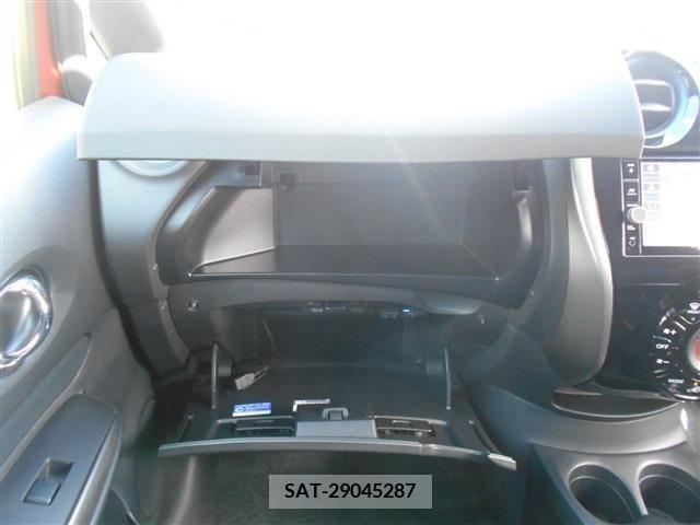 Nissan NOTE 2018-10 392894-28