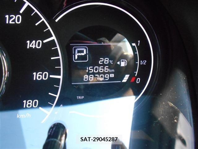 Nissan NOTE 2018-10 392894-12