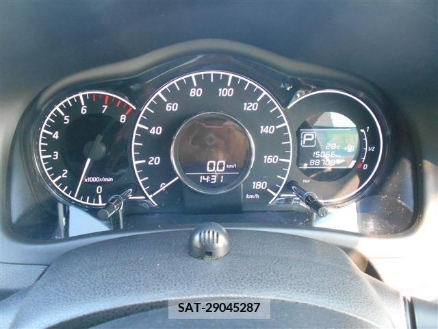 Nissan NOTE 2018-10 392894-11