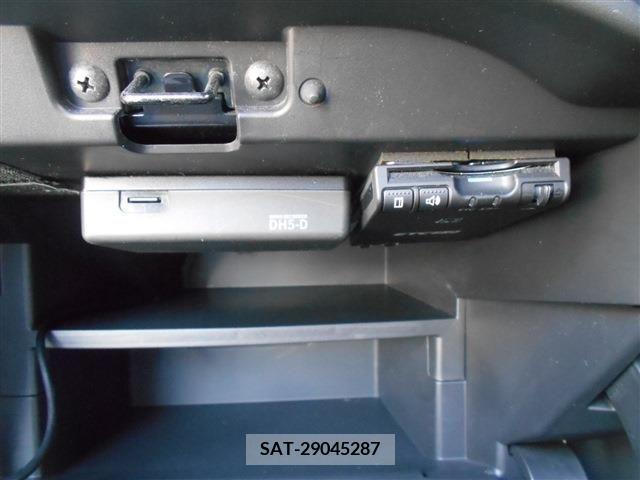 Nissan NOTE 2018-10 392894-18