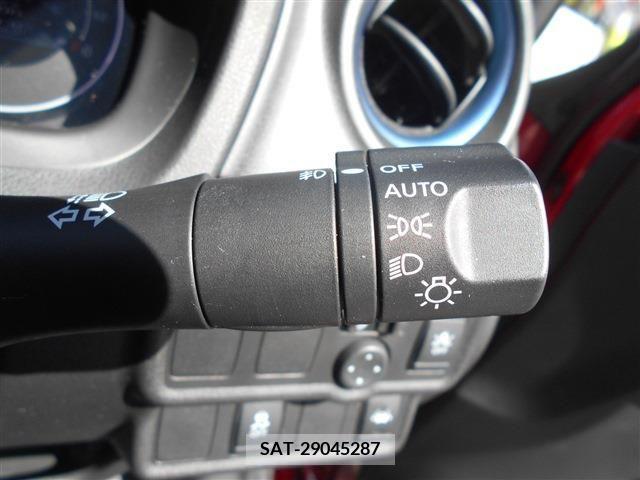 Nissan NOTE 2018-10 392894-15