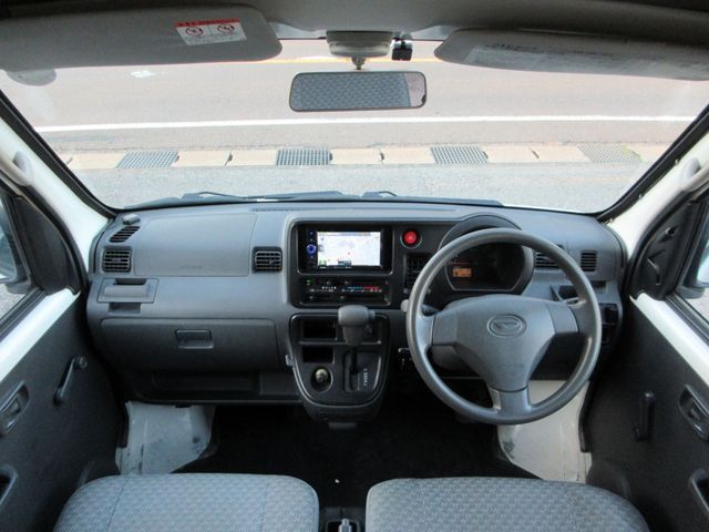 Daihatsu HIJET CARGO 2015-06 16426-16