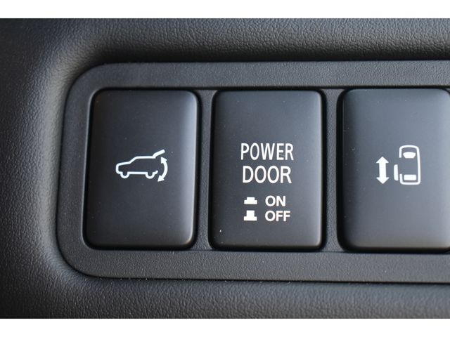 Mitsubishi DELICA D5 2022-12 2239-5