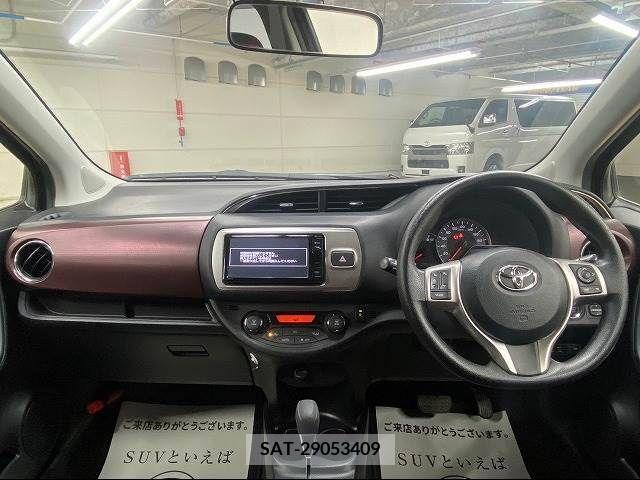 Toyota VITZ 2014-12 211537-1