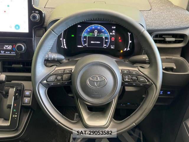 Toyota SIENTA 2022-11 313269-12