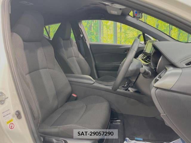 Toyota C-HR 2019-07 233573-8