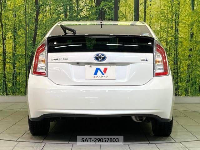 Toyota PRIUS 2013-06 341574-15