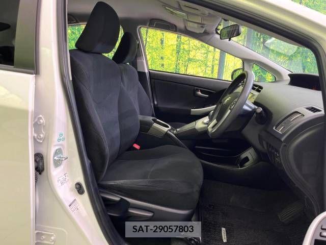 Toyota PRIUS 2013-06 341574-8