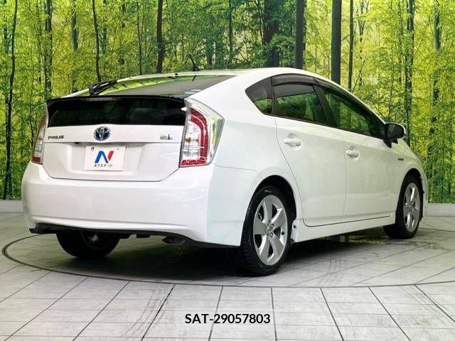 Toyota PRIUS 2013-06 341574-17