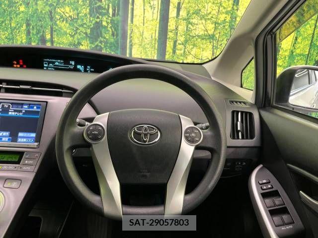 Toyota PRIUS 2013-06 341574-11