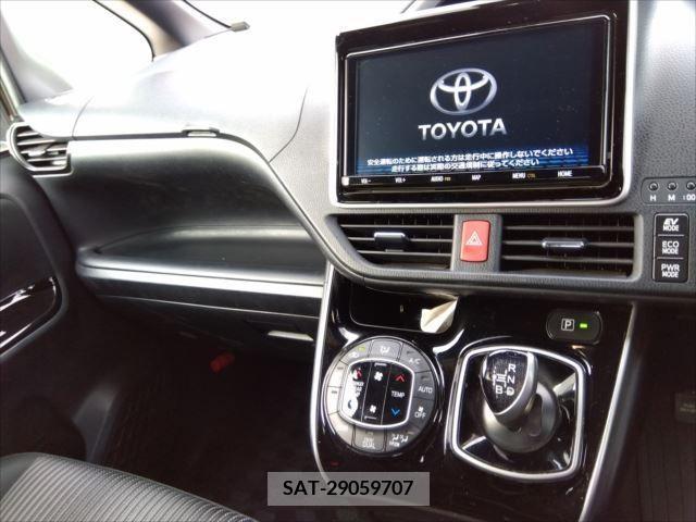 Toyota VOXY HYBRID 2018-10 376656-10