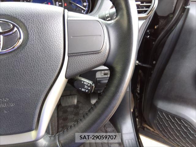 Toyota VOXY HYBRID 2018-10 376656-16