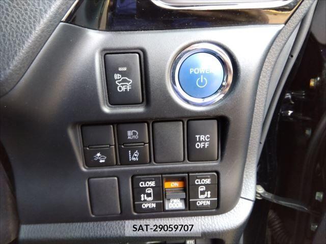 Toyota VOXY HYBRID 2018-10 376656-13