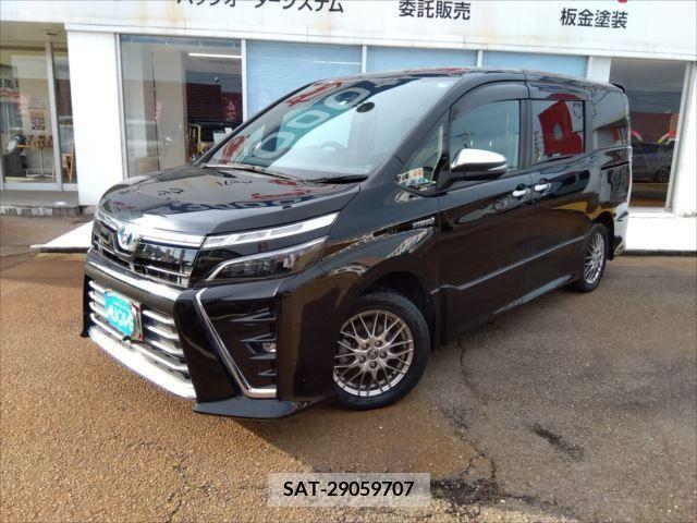 Toyota VOXY HYBRID 2018-10 376656-0