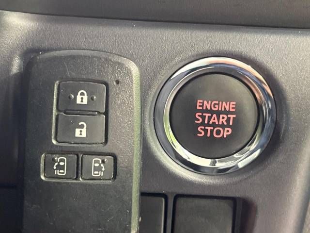Toyota VOXY 2015-09 23369-7