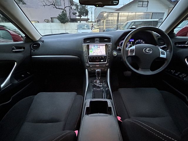 Lexus IS 2010-12 195864-8