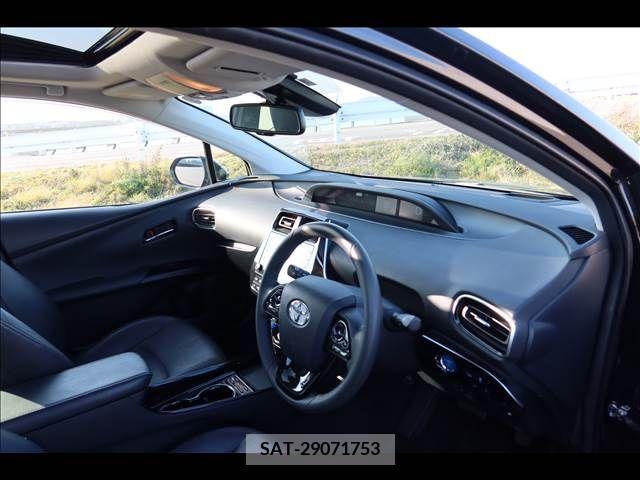 Toyota PRIUS 2021-08 251484-11